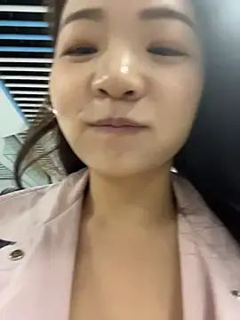 xiaochengzi505 在線直播表演