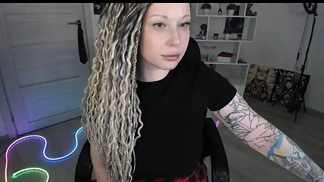 HoneySallyMoore's Live XXX Chat