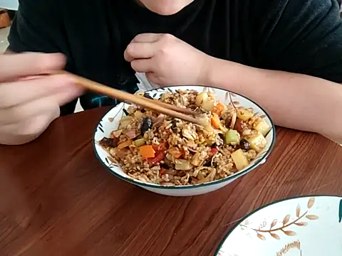 AngelwithEcup élő XXX-chatje