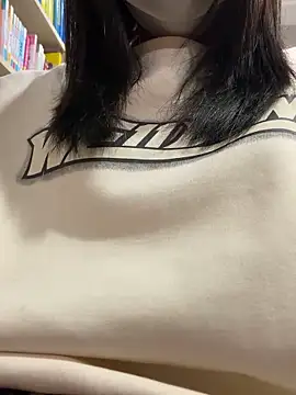 zhizhibaobei 在線直播表演