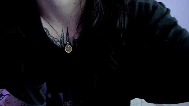 bathory_vamps Show in webcam