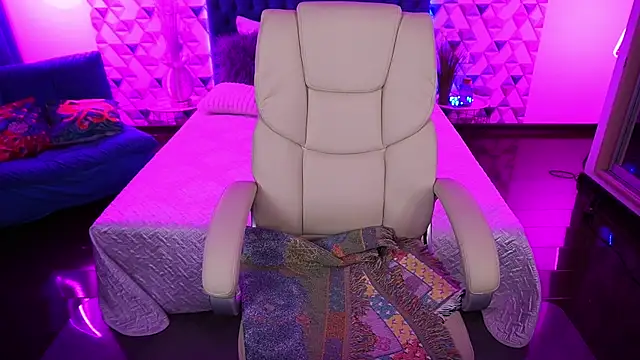 عرض كام AmiraGoldd