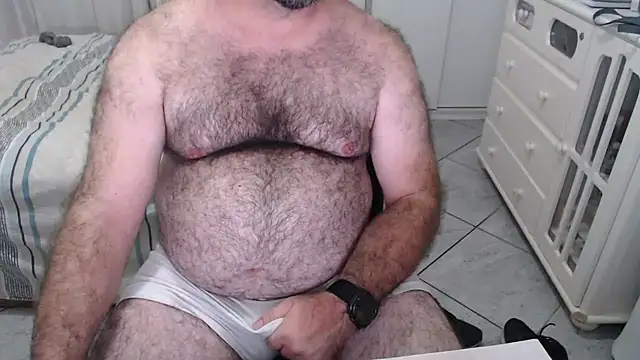 MysterBearMG's Webcam Show