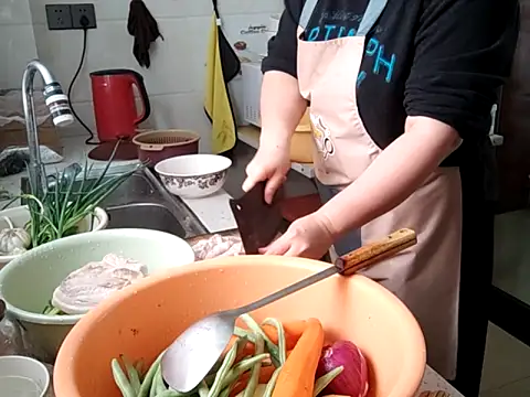 Chatroom XXX en direct de AngelwithEcup