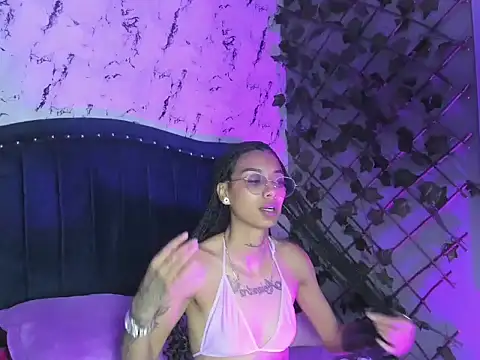 Živý XXX chat KarlaSlutSkinny__