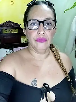 Show modela BURBUJA_y_CABALLERO na web-kameri