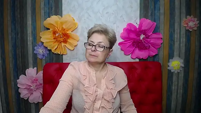 EmiliaGree: απευθείας συνομιλία ΧΧΧ