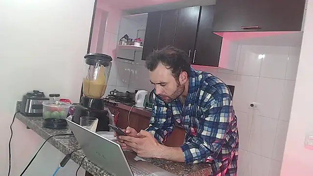 Show modela CarterHott na web-kameri