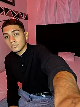 ApoloKiss_'s Webcam Show