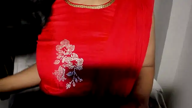 XXX chat uživo modela TheShyGirl_