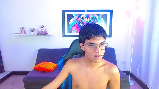 Maecum18: онлайн-секс-чат