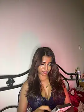 STRIP_GLOWn Webbikameraesitys