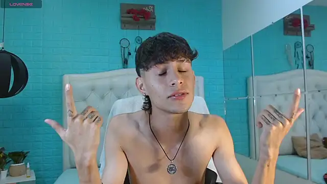 DraxBlade09 Live XXX Chat