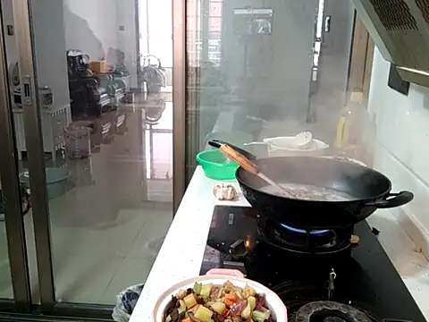 Chat +18 de AngelwithEcup ao vivo