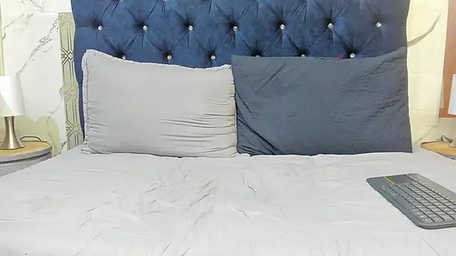 asher_lux 在線直播表演