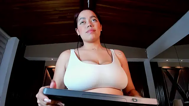 Chat +18 de Melisa_Soto ao vivo