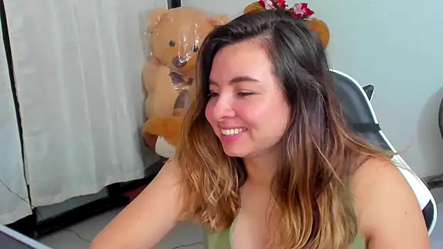 __Emma__11__Lecat_ Adlı Modelin Canlı XXX Sohbeti