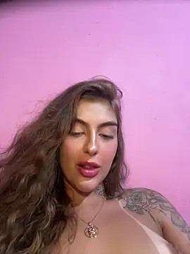 Show de miiabellovic na webcam