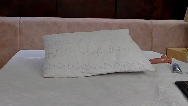 Chat +18 de Sofia_GomezA ao vivo