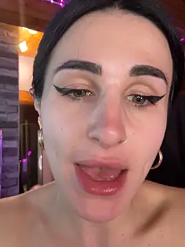 MissIvory95n Live XXX chat