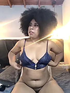 Živý XXX chat EmmilyBrant