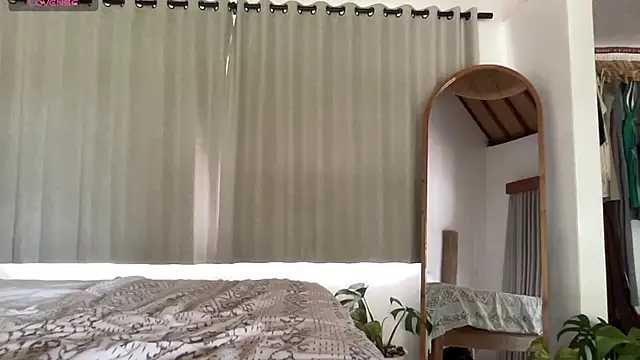 GoddessDove's Webcam Show