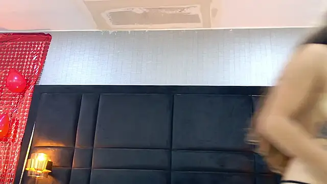 HollyOlson 即時 XXX 聊天