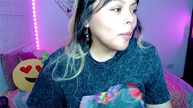 XXX chat uživo modela EllieMoonX