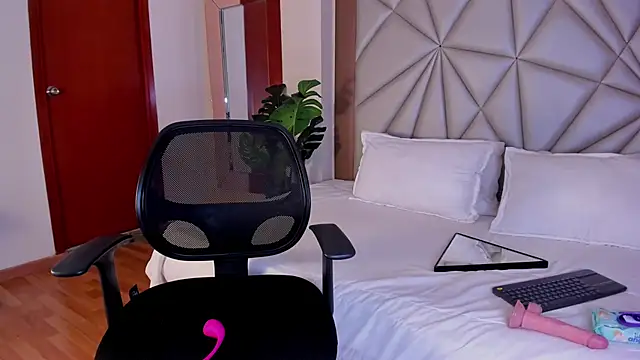 heidy_rouss 即時 XXX 聊天