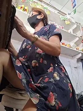 Chat XXX en directo de Loreanegel_kissme105