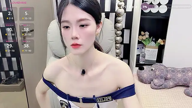 Yueyue-MM's Live XXX Chat