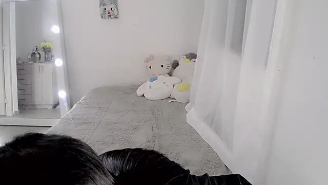 Chat +18 de Youlittlepervertt_ ao vivo