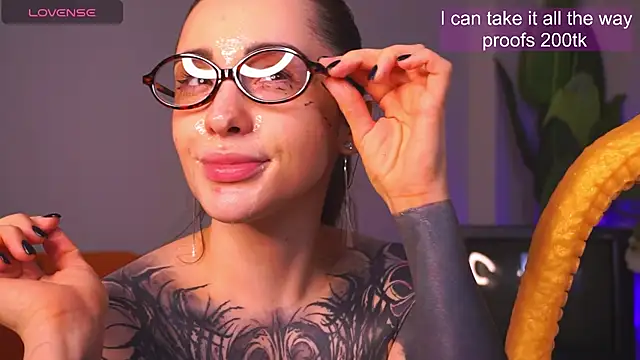 دردشة EvaCanton الجنسية المباشرة