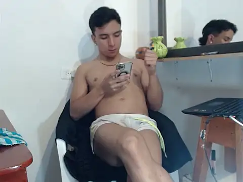 Brian_XXX 在線直播表演