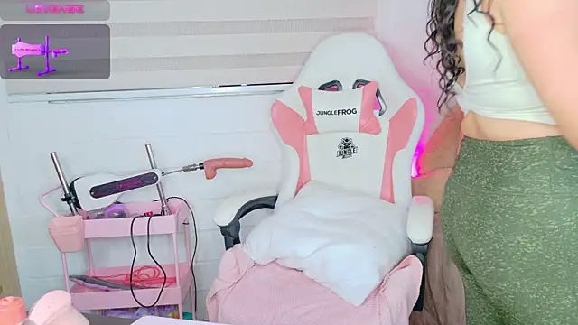 Živý XXX chat MeganDolll