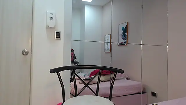 zooombeen Live XXX chat