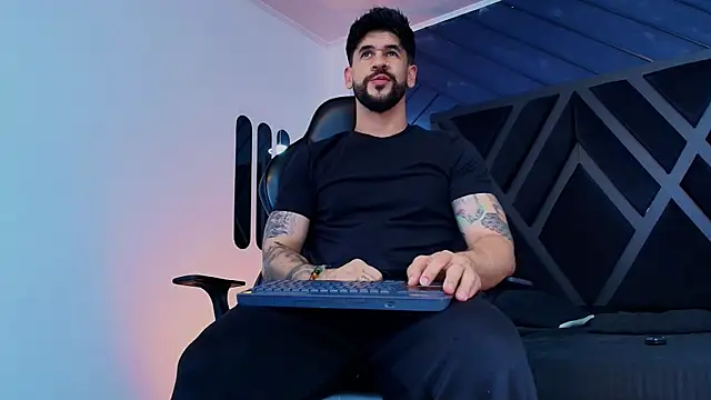 XXX chat uživo modela Petesevans