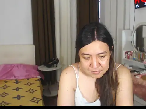 stellahugeX 在線直播表演