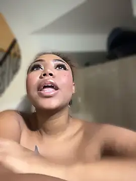 AngelaRoberts 即時 XXX 聊天