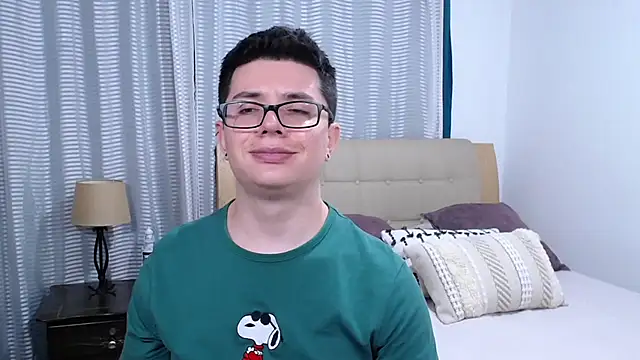 BlackFoXXX69 Adlı Modelin Canlı XXX Sohbeti