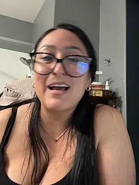 Pokazy przed kamerką – Goddessxxrosexx