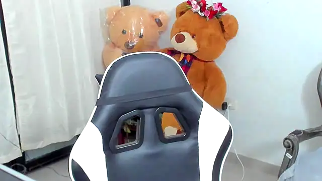 __Emma__11__Lecat_ 即時 XXX 聊天