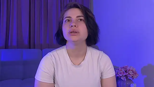 Chat +18 de AdrianaToress ao vivo