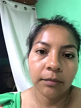 Tamaraxxx_hot élő XXX-chatje