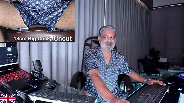 OnlineBossUK Live XXX-chat