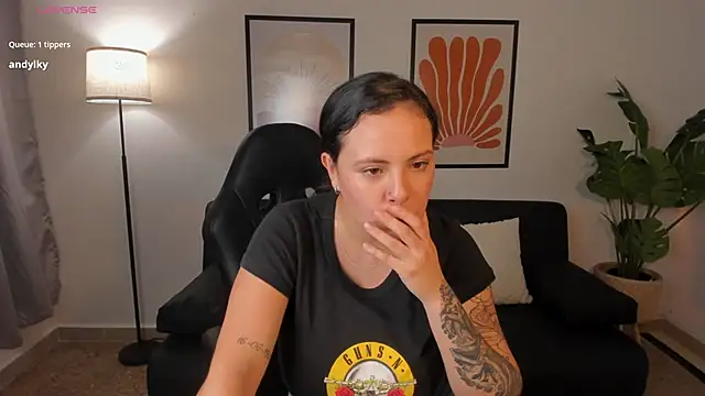 Chat +18 de angelica_cross_ ao vivo