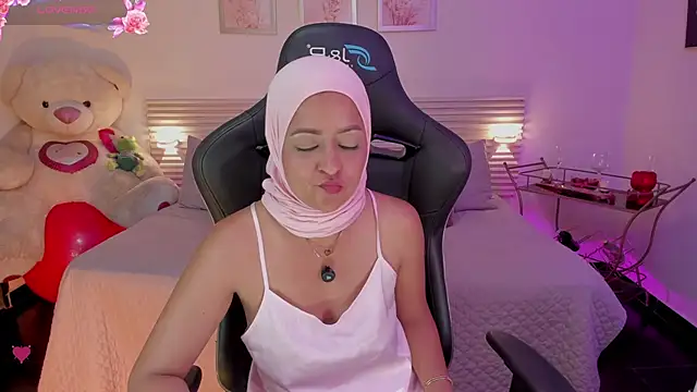 New_Arab_Kingdom's Live XXX Chat