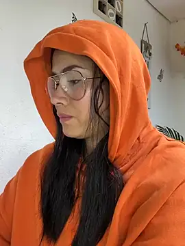 Sweet__Nurse1: διαδικτυακό σόου στην κάμερα