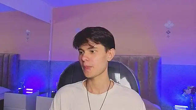 Derek_Sinn's Live XXX Chat