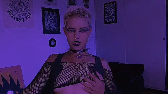 XXX chat uživo modela alex_one888